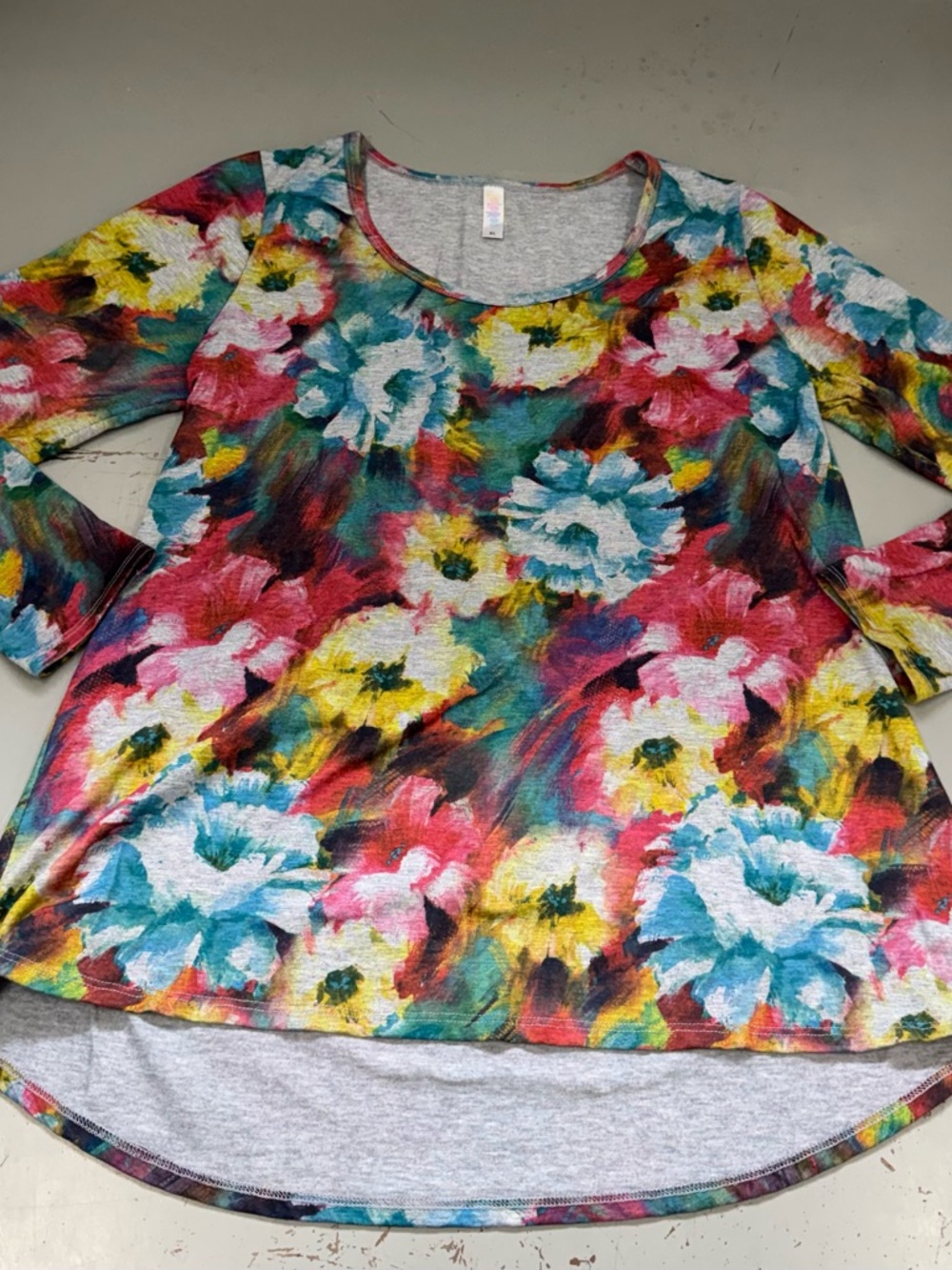 LuLaRoe Multicolor Water color Floral Scoop Neck Long Sleeve Tunic top shirt XL